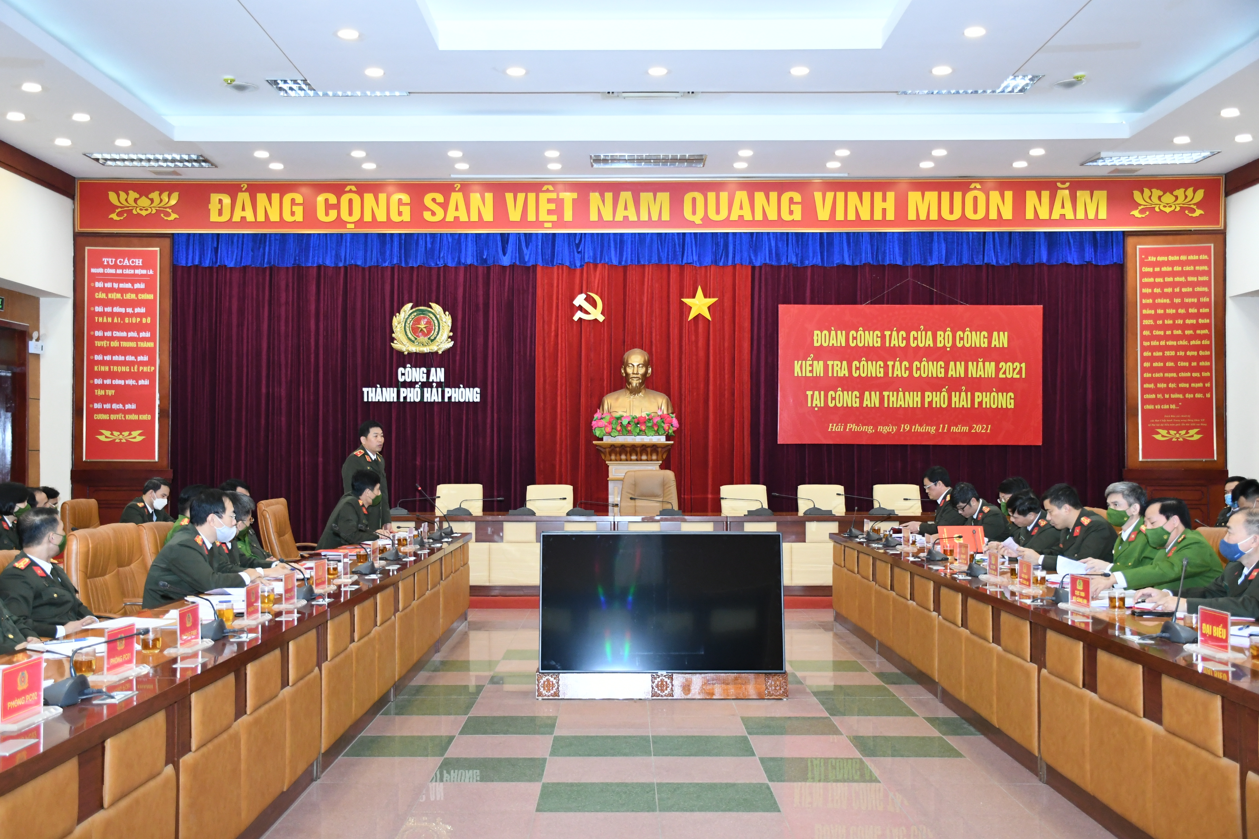 Đoàn kiểm tra công tác Công an của Bộ Công an làm việc tại Công an thành phố Hải Phòng